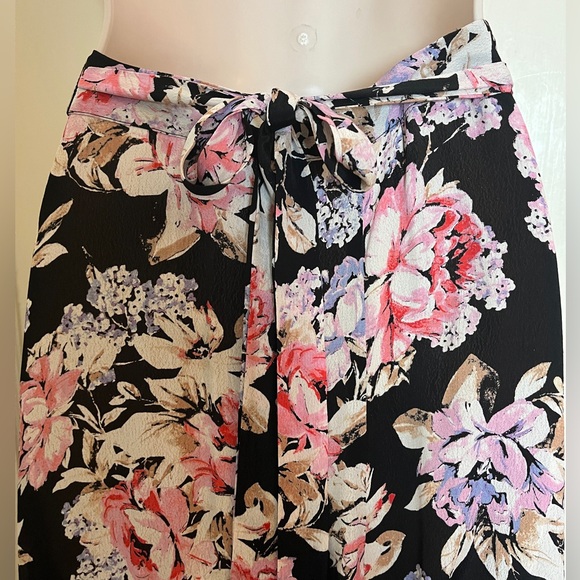 Band of Gypsies Rose and Lilac Floral Wrap Skirt - Picture 9 of 14